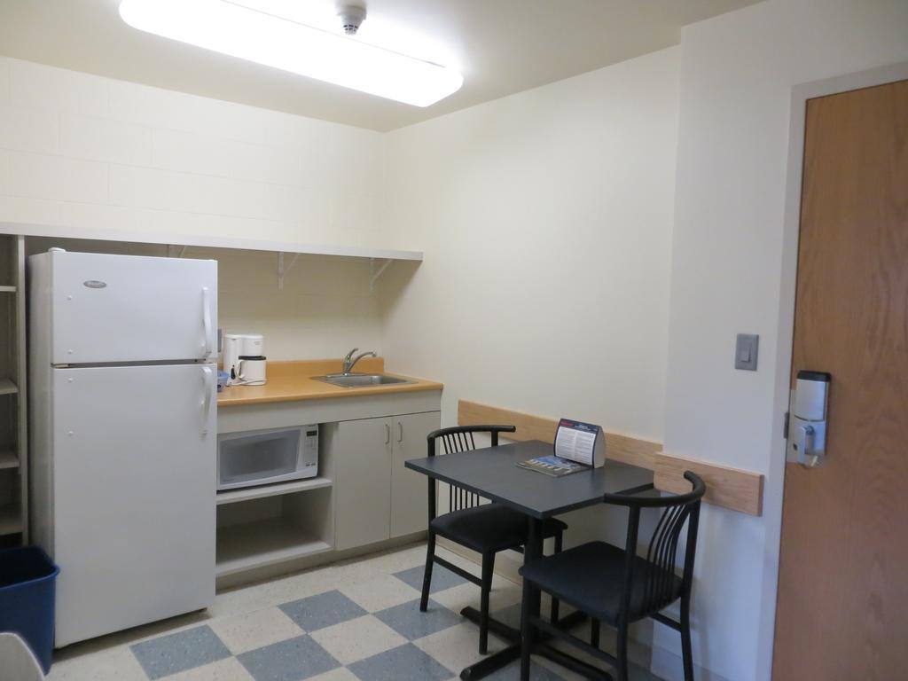 Unb Saint John Summer Hotel Kamer foto